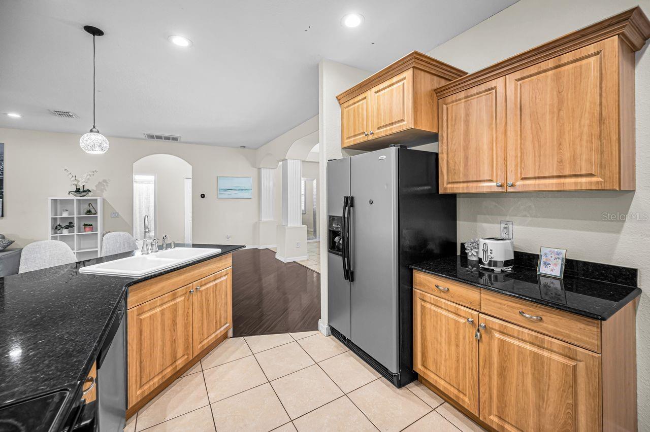 1239 VISTA WAY — photo 21