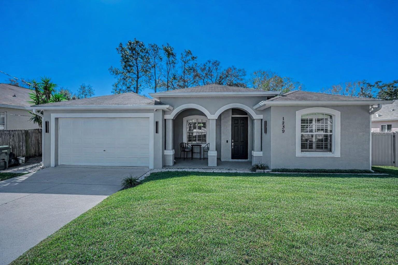 1239 VISTA WAY — photo 2