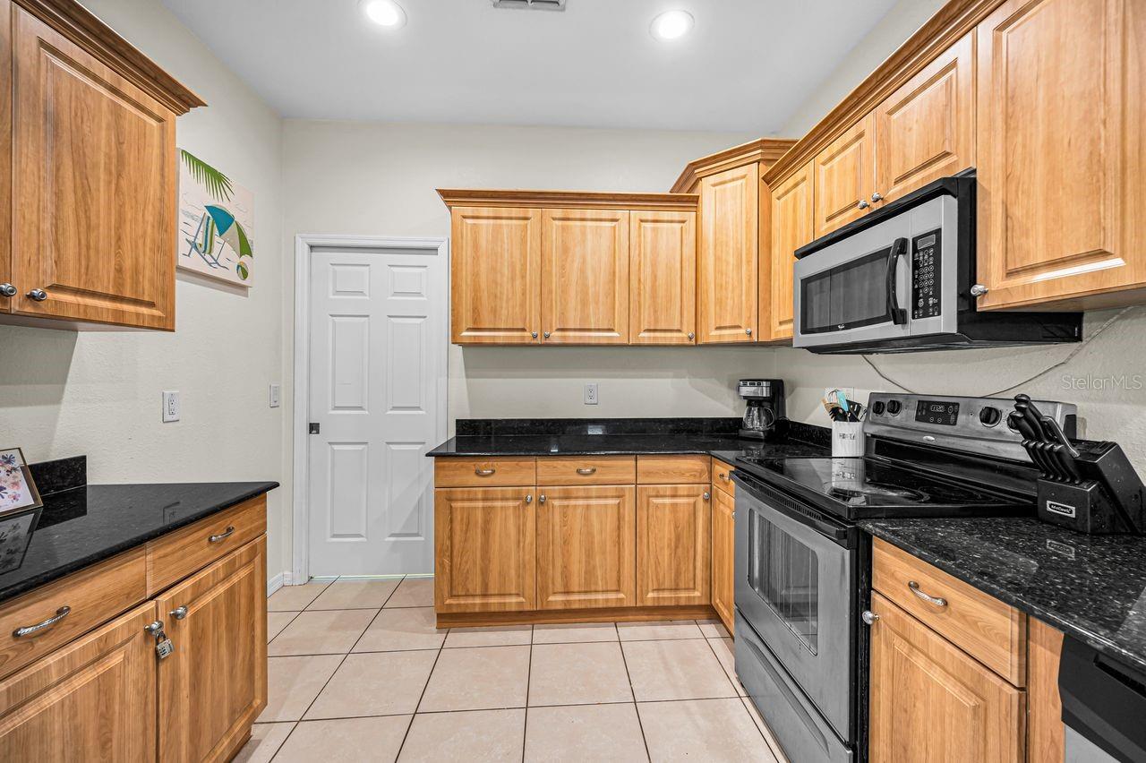 1239 VISTA WAY — photo 19