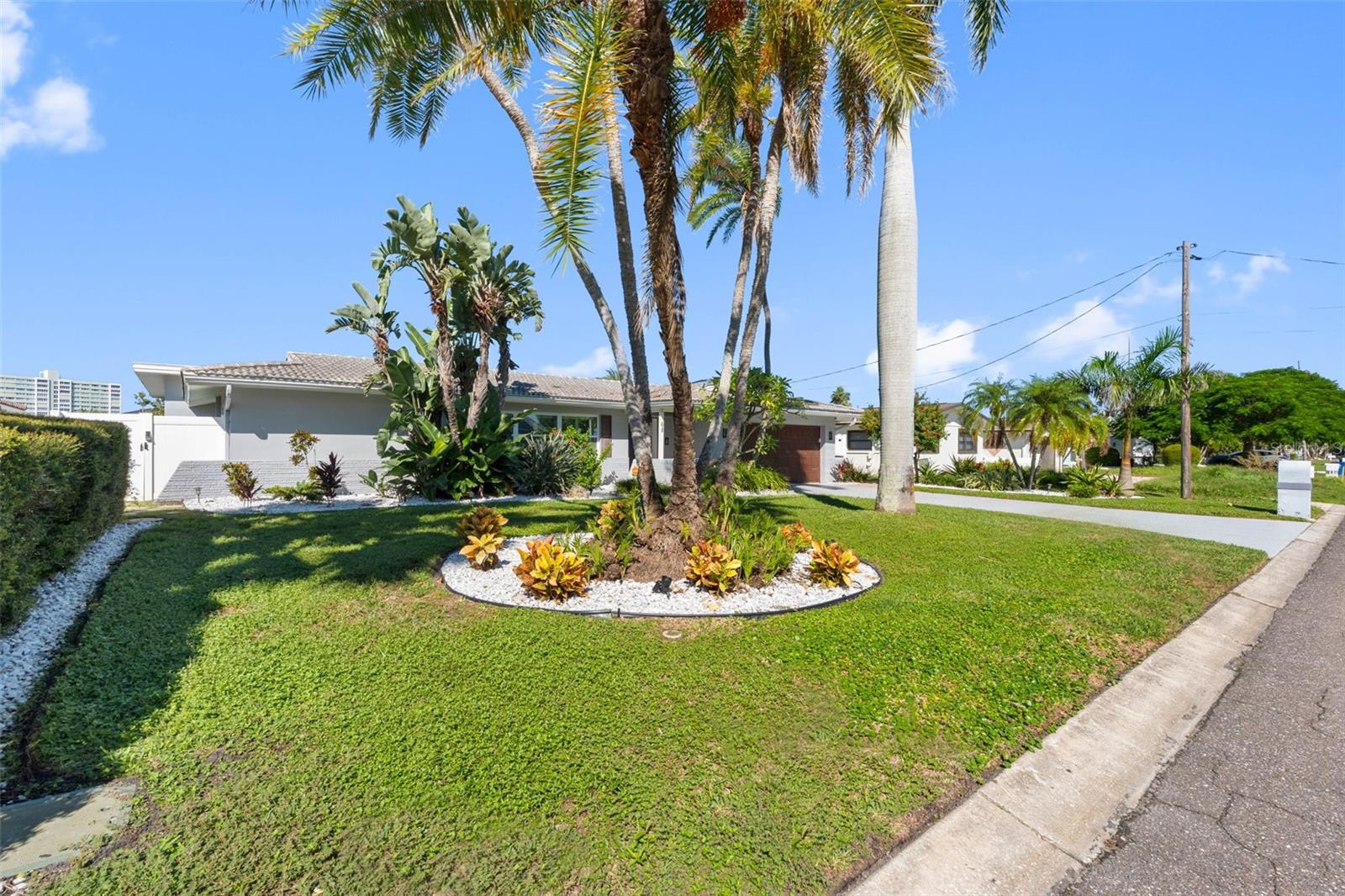 68 S WINDWARD IS W — photo 66