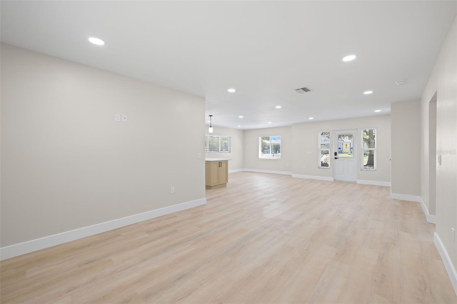 1500 SAN MATEO DR — photo 9