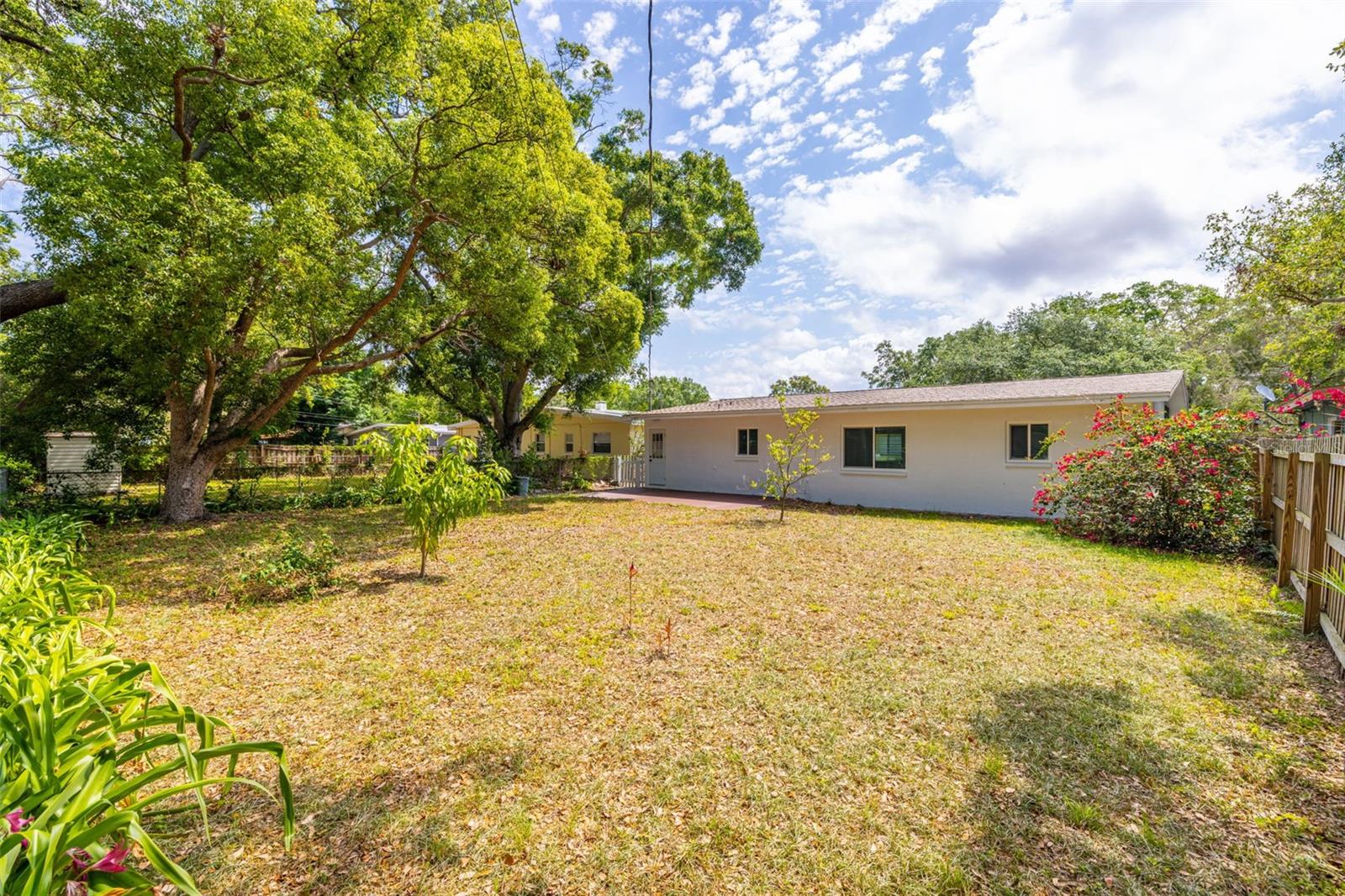 1500 SAN MATEO DR — photo 28