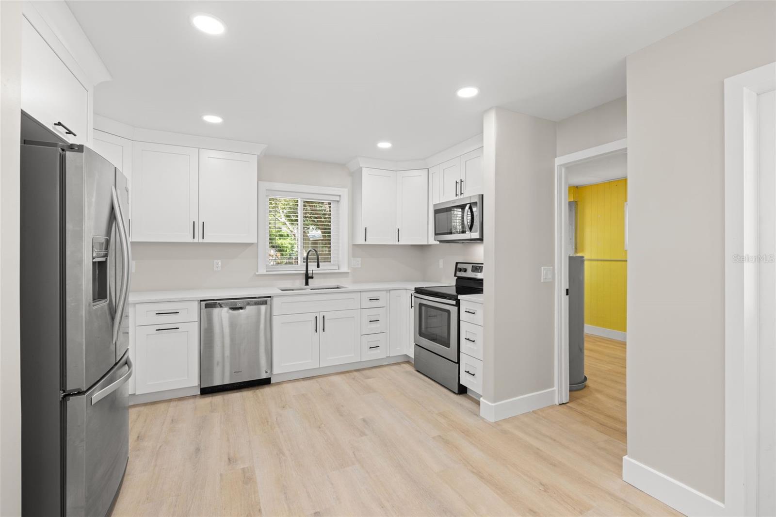 1500 SAN MATEO DR — photo 14