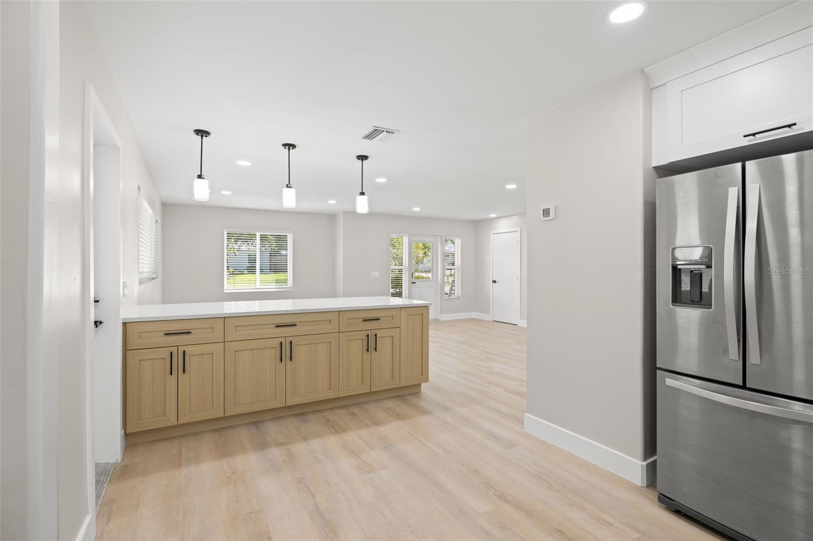 1500 SAN MATEO DR — photo 17