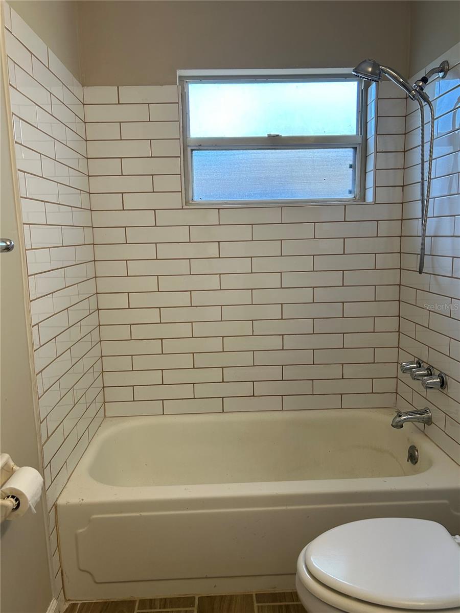 2982 MEADOW VIEW AVE — photo 12