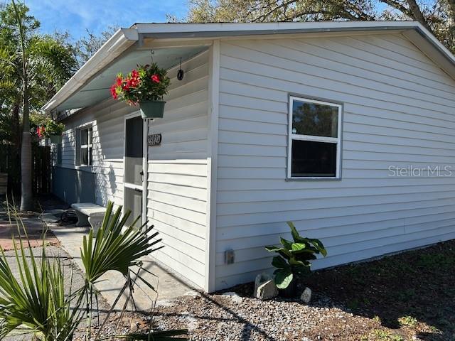 2982 MEADOW VIEW AVE — photo 3