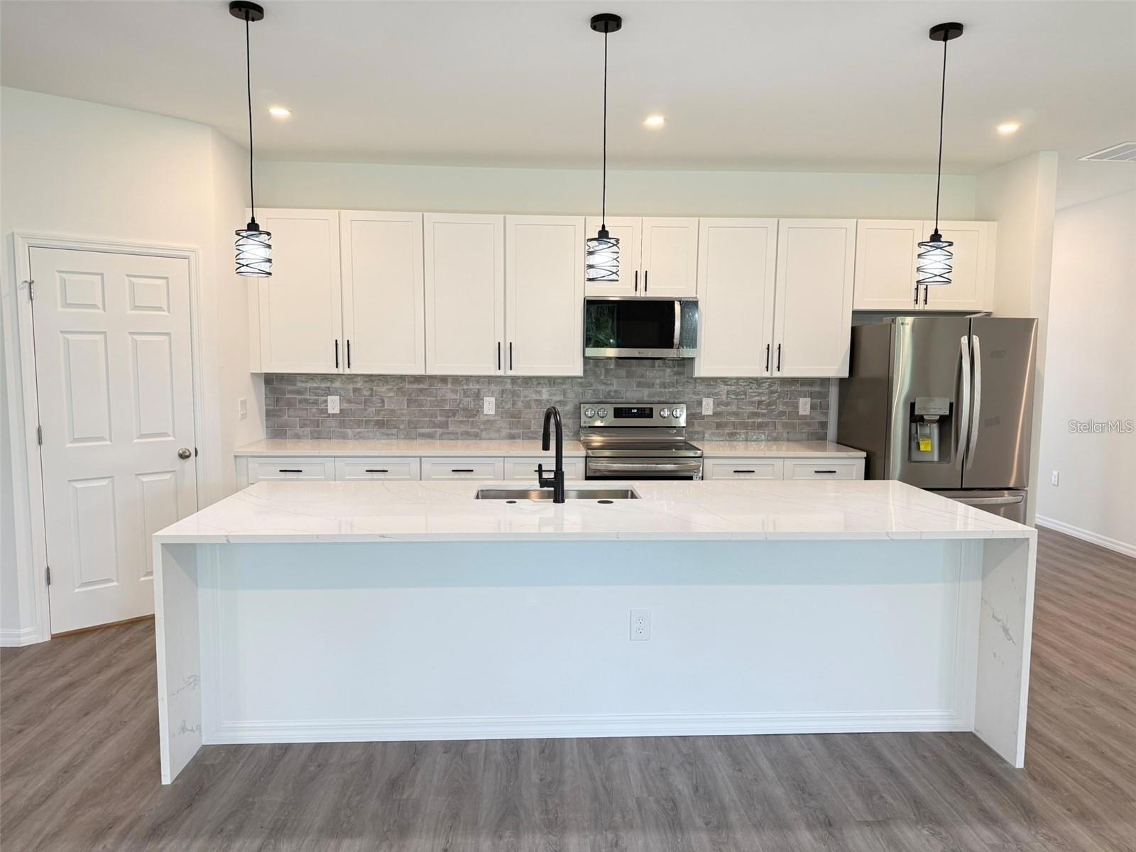 1074 KACERIK ST — photo 5