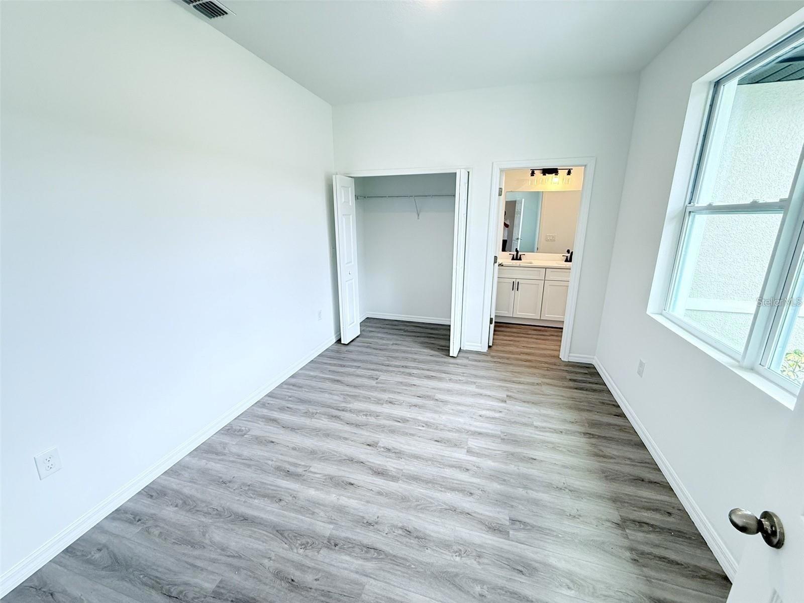 1074 KACERIK ST — photo 9
