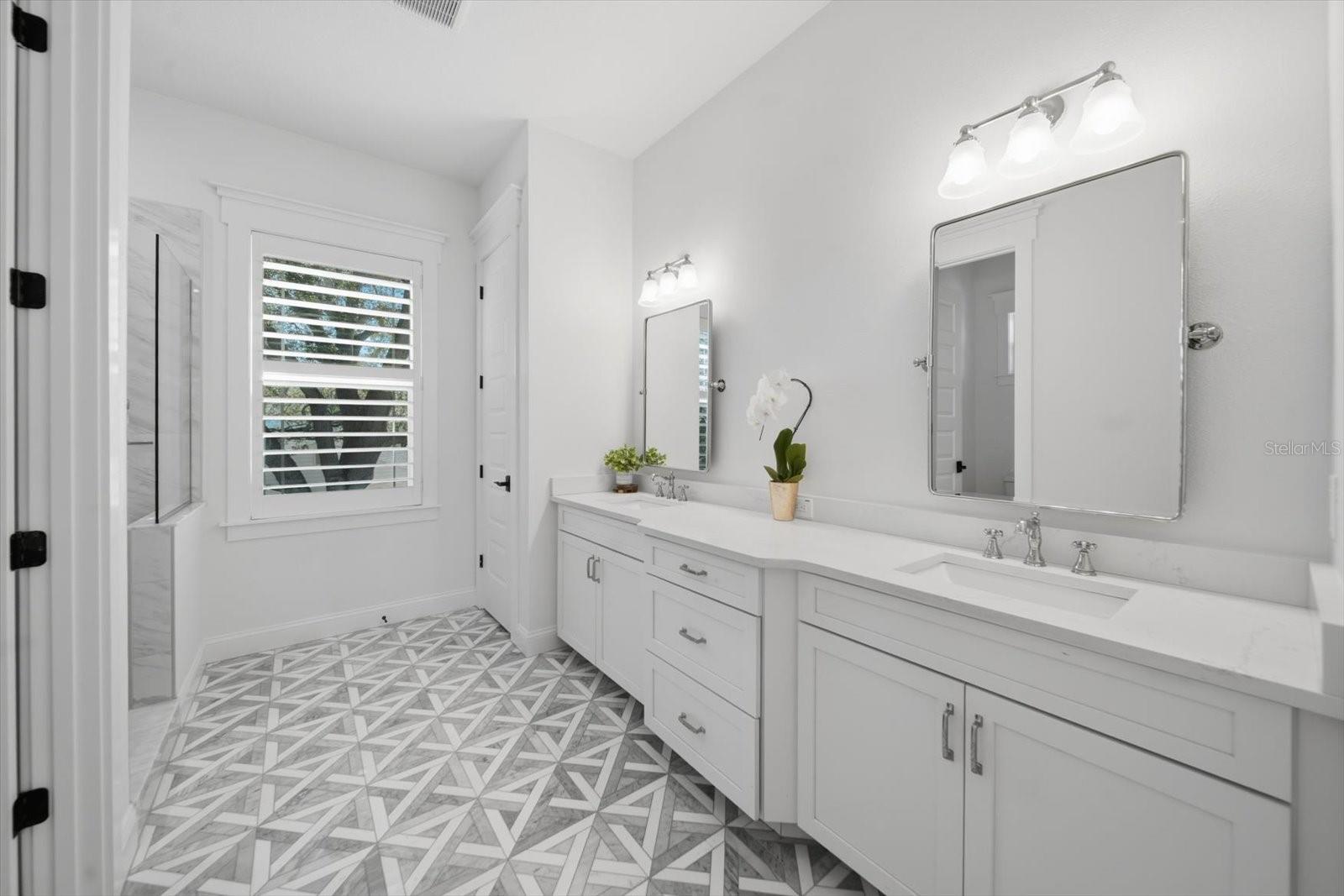 3608 E STERLING CIR — photo 18