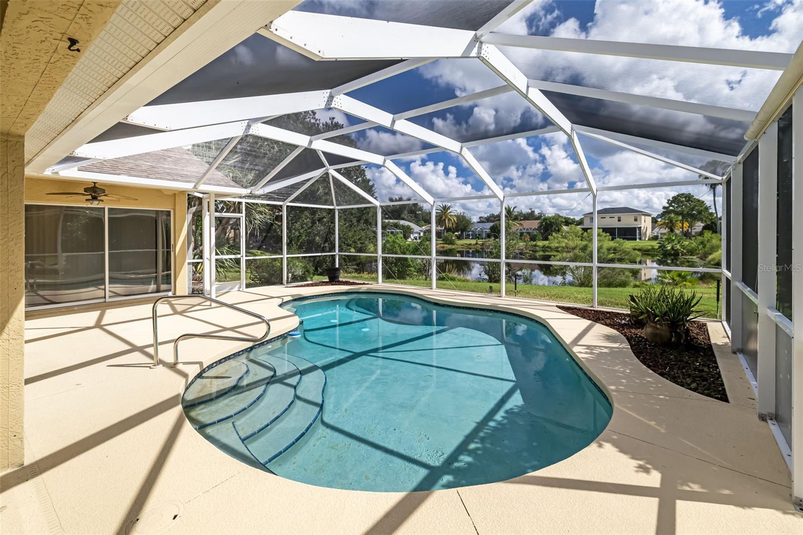 9678 KNIGHTSBRIDGE CIR — photo 46