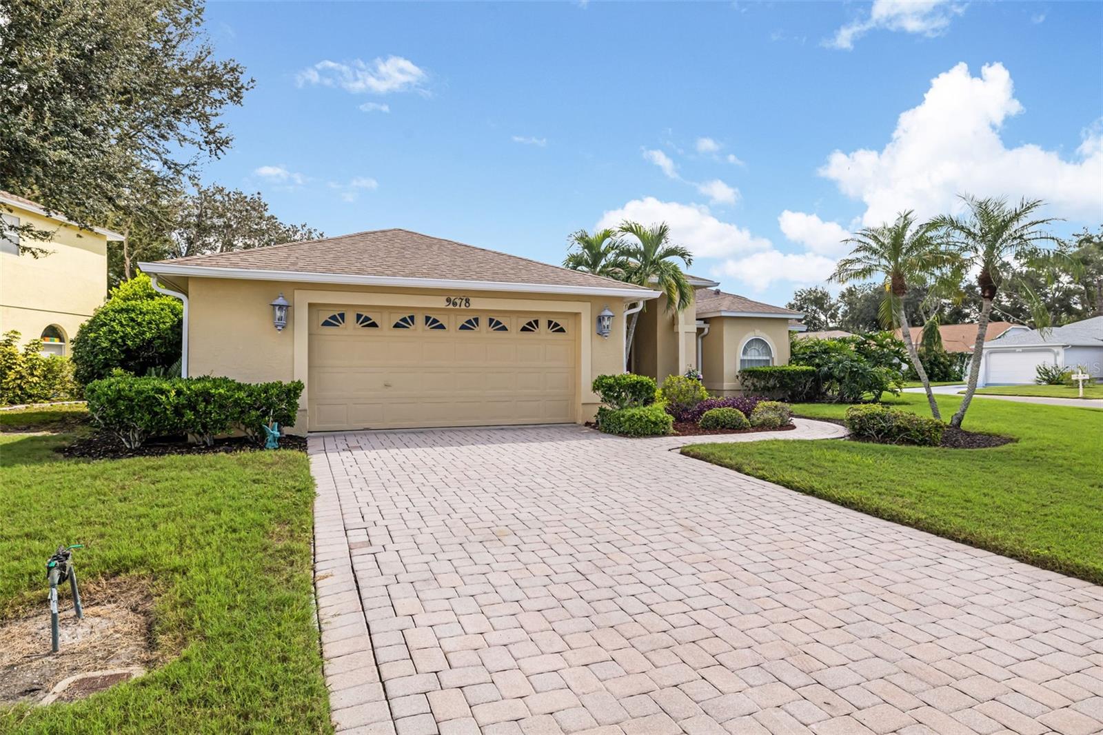 9678 KNIGHTSBRIDGE CIR — photo 4