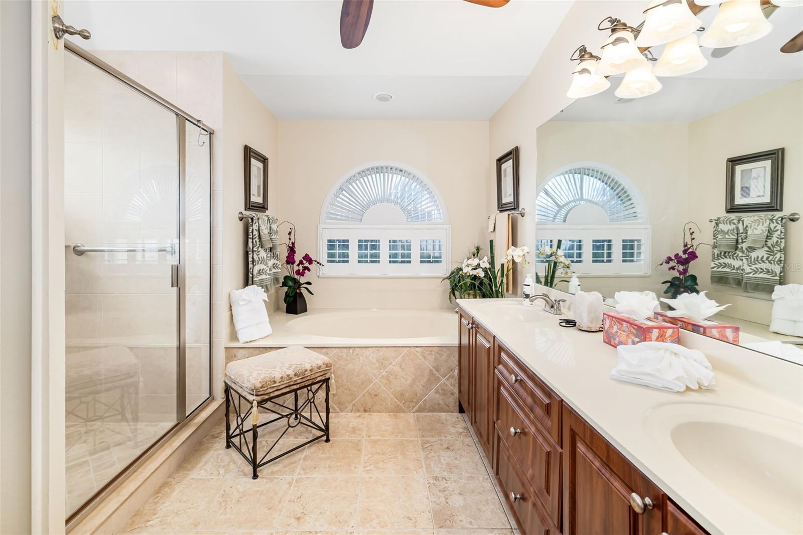 9678 KNIGHTSBRIDGE CIR — photo 31