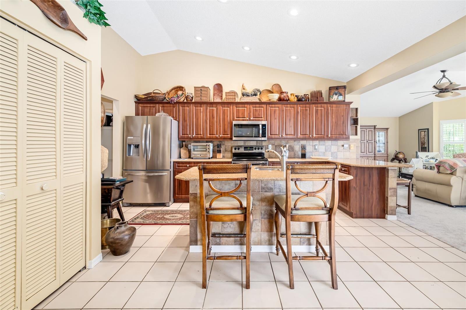 9678 KNIGHTSBRIDGE CIR — photo 19