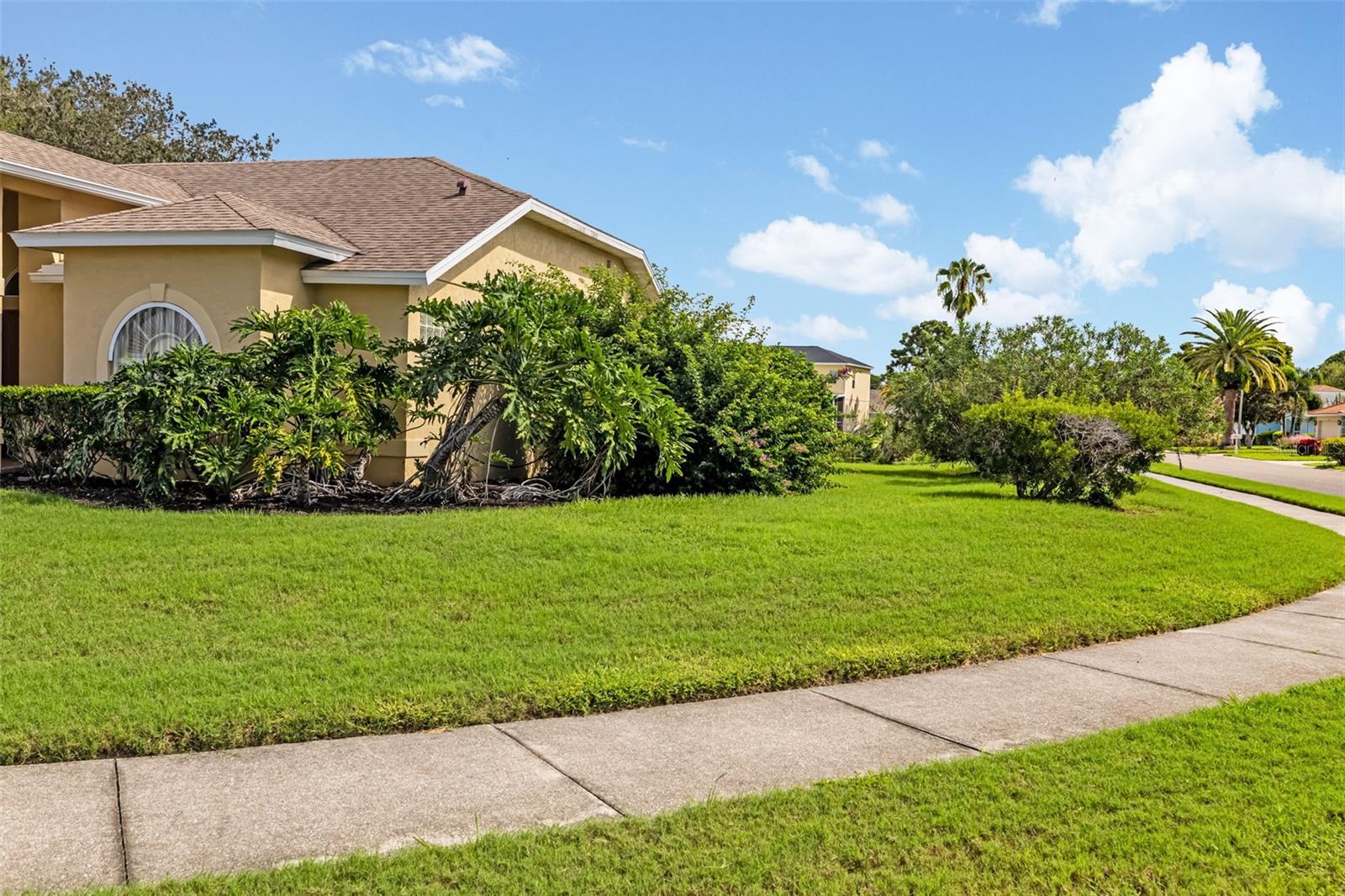 9678 KNIGHTSBRIDGE CIR — photo 34