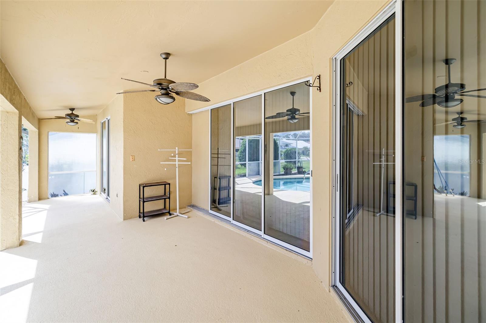 9678 KNIGHTSBRIDGE CIR — photo 44