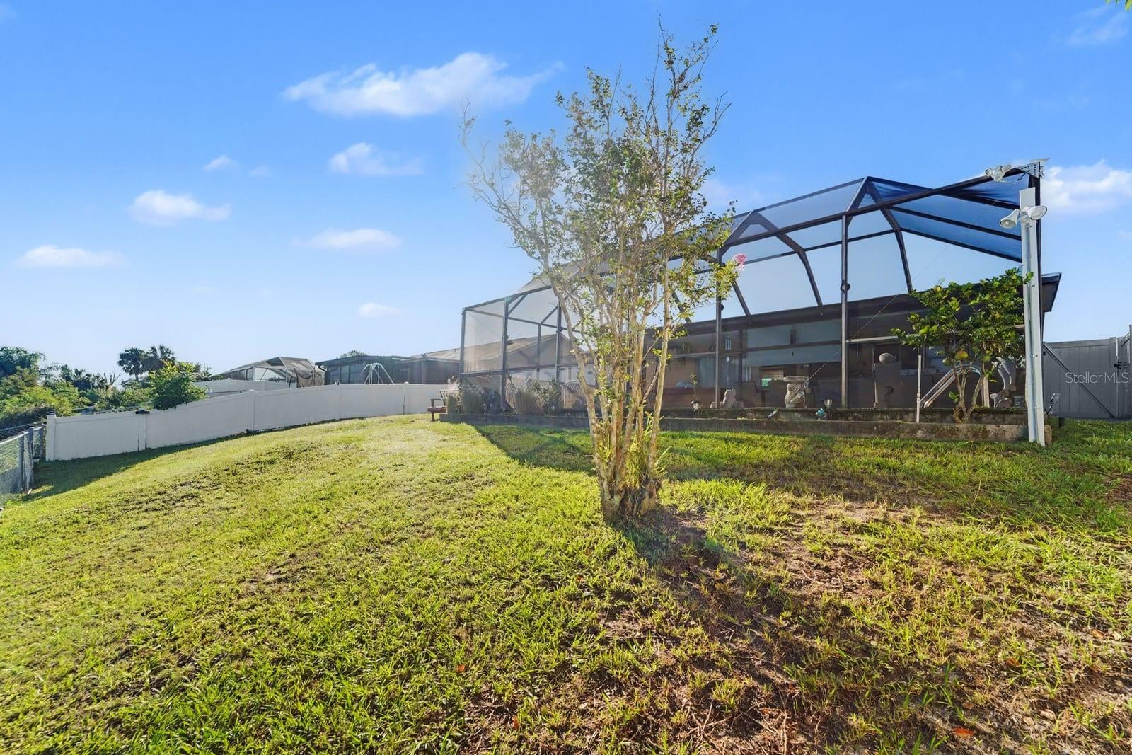 8431 REDFIELD DR — photo 25