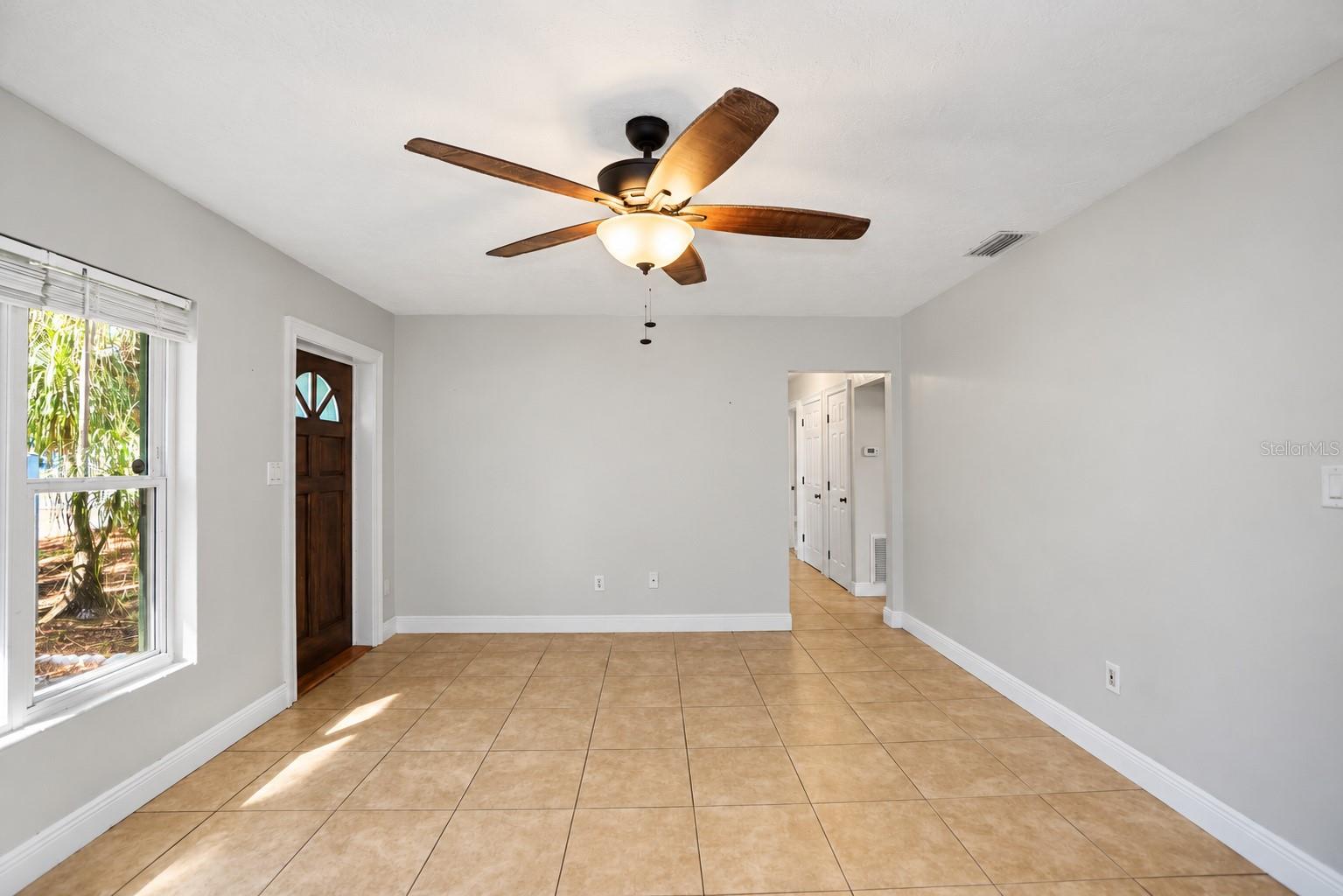 730 SAN CHRISTOPHER DR — photo 4