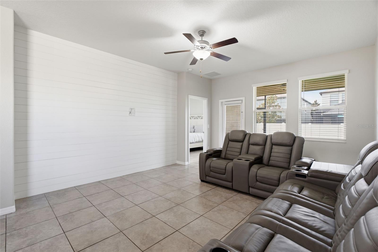 9049 SHADYSIDE LN — photo 19