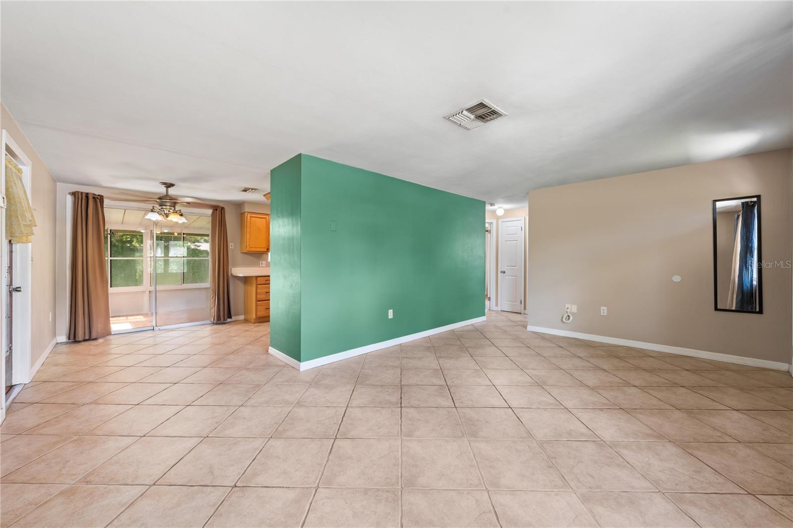 5017 OVERLOOK DR — photo 9