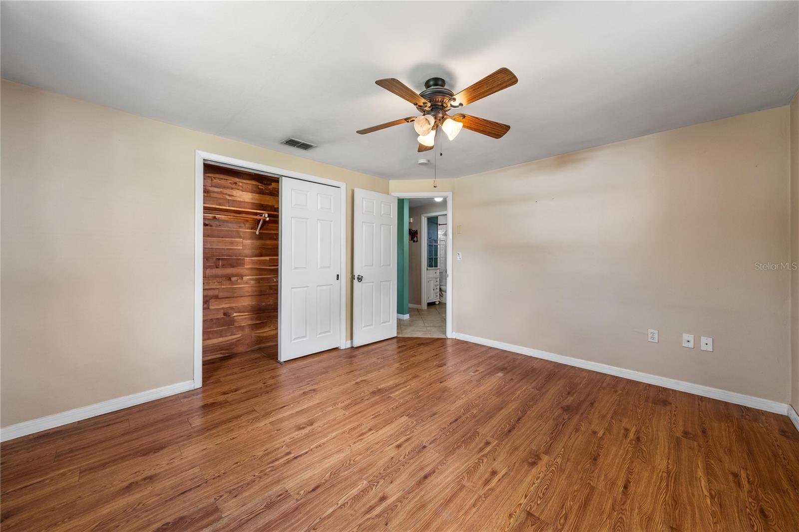 5017 OVERLOOK DR — photo 28