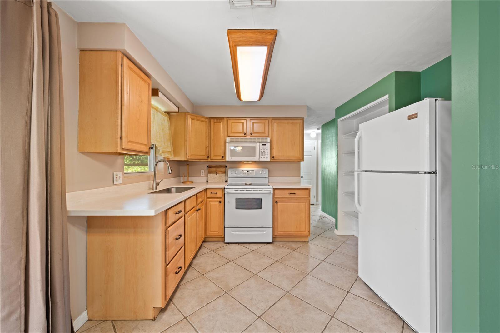 5017 OVERLOOK DR — photo 11