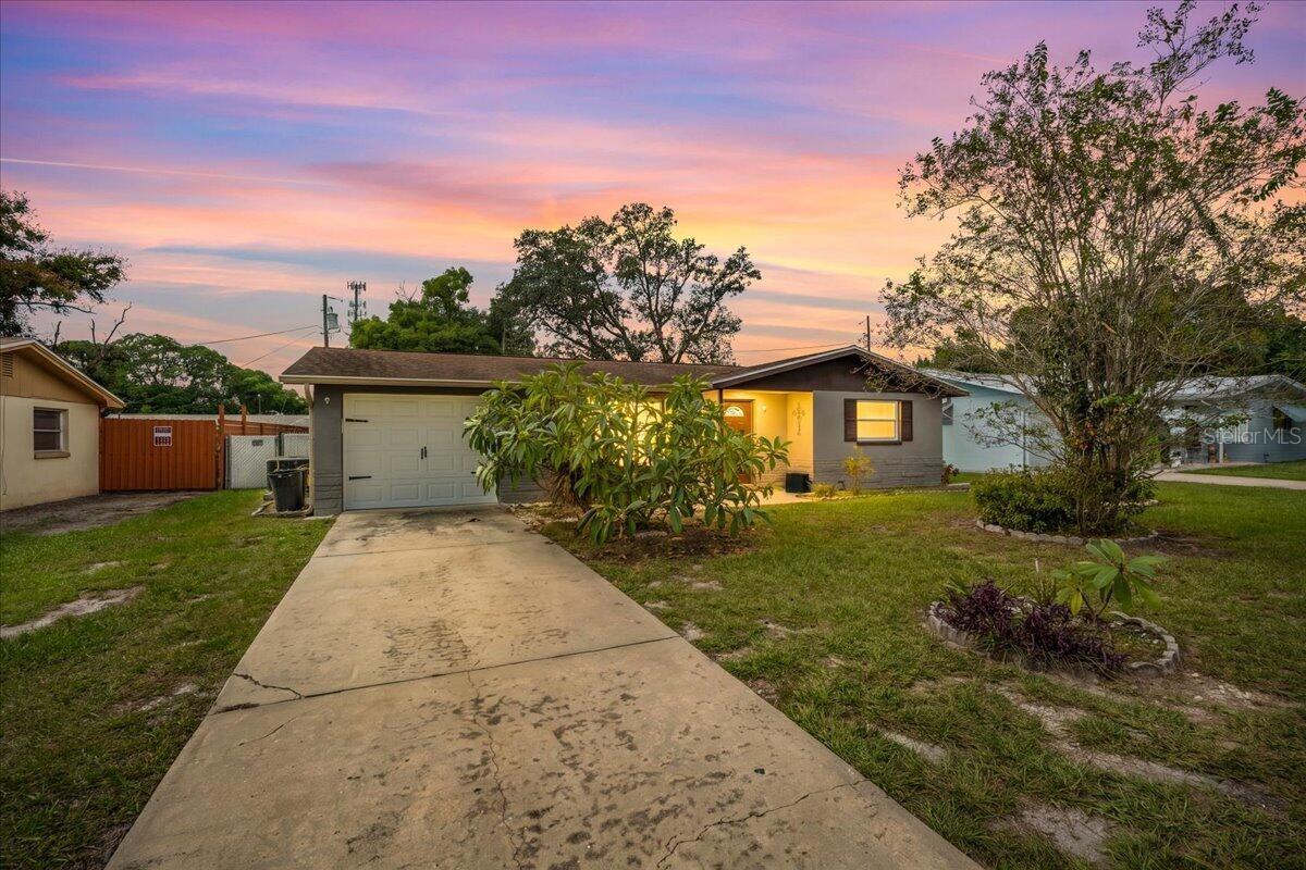5017 OVERLOOK DR — photo 2