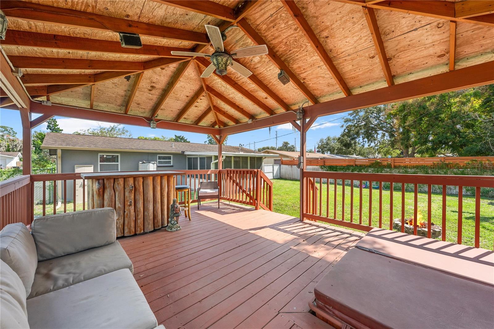 5017 OVERLOOK DR — photo 30