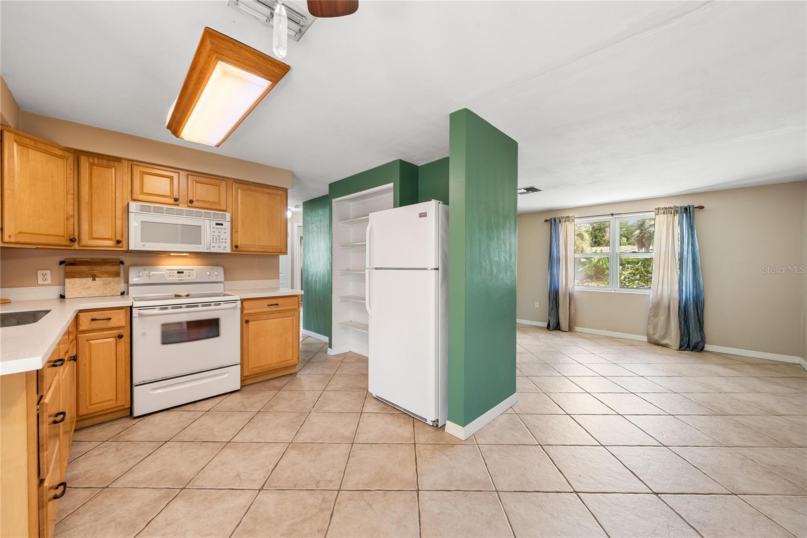 5017 OVERLOOK DR — photo 15
