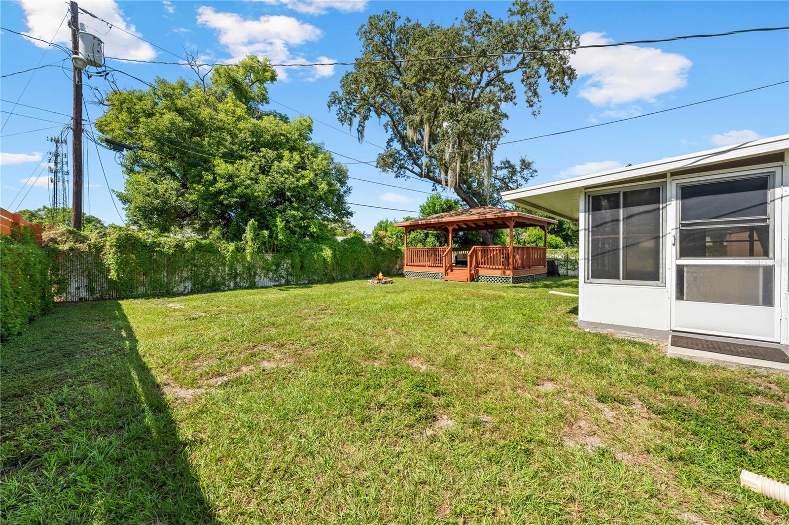 5017 OVERLOOK DR — photo 29
