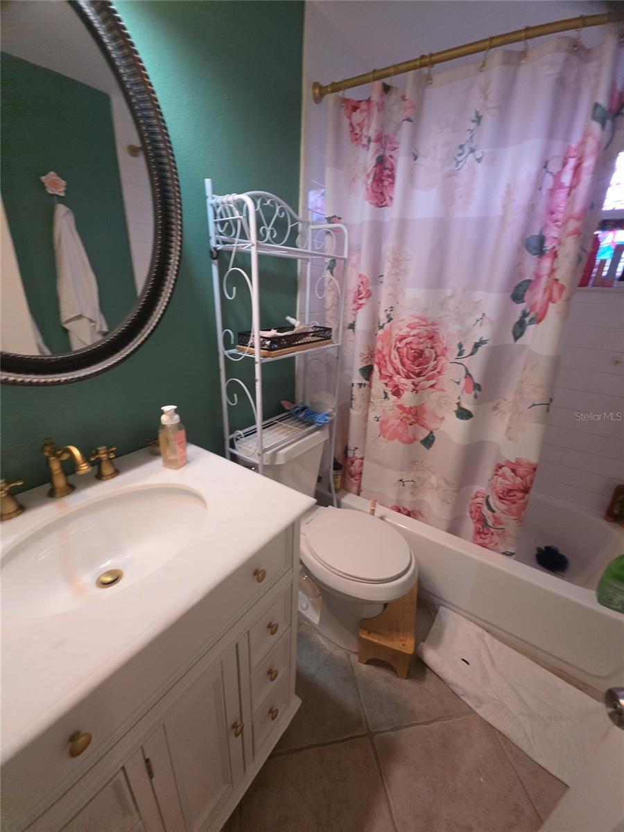 5017 OVERLOOK DR — photo 23
