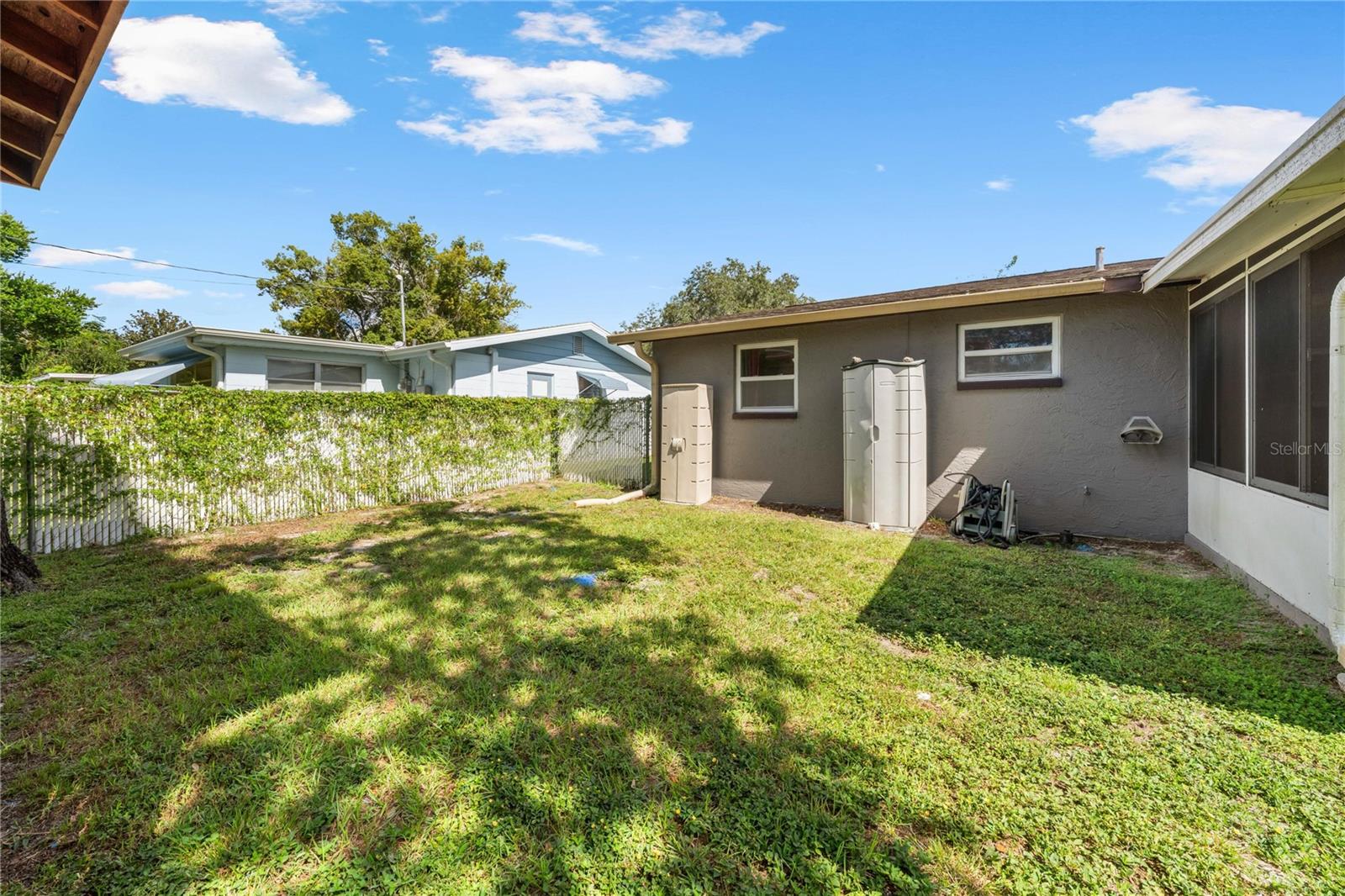 5017 OVERLOOK DR — photo 35
