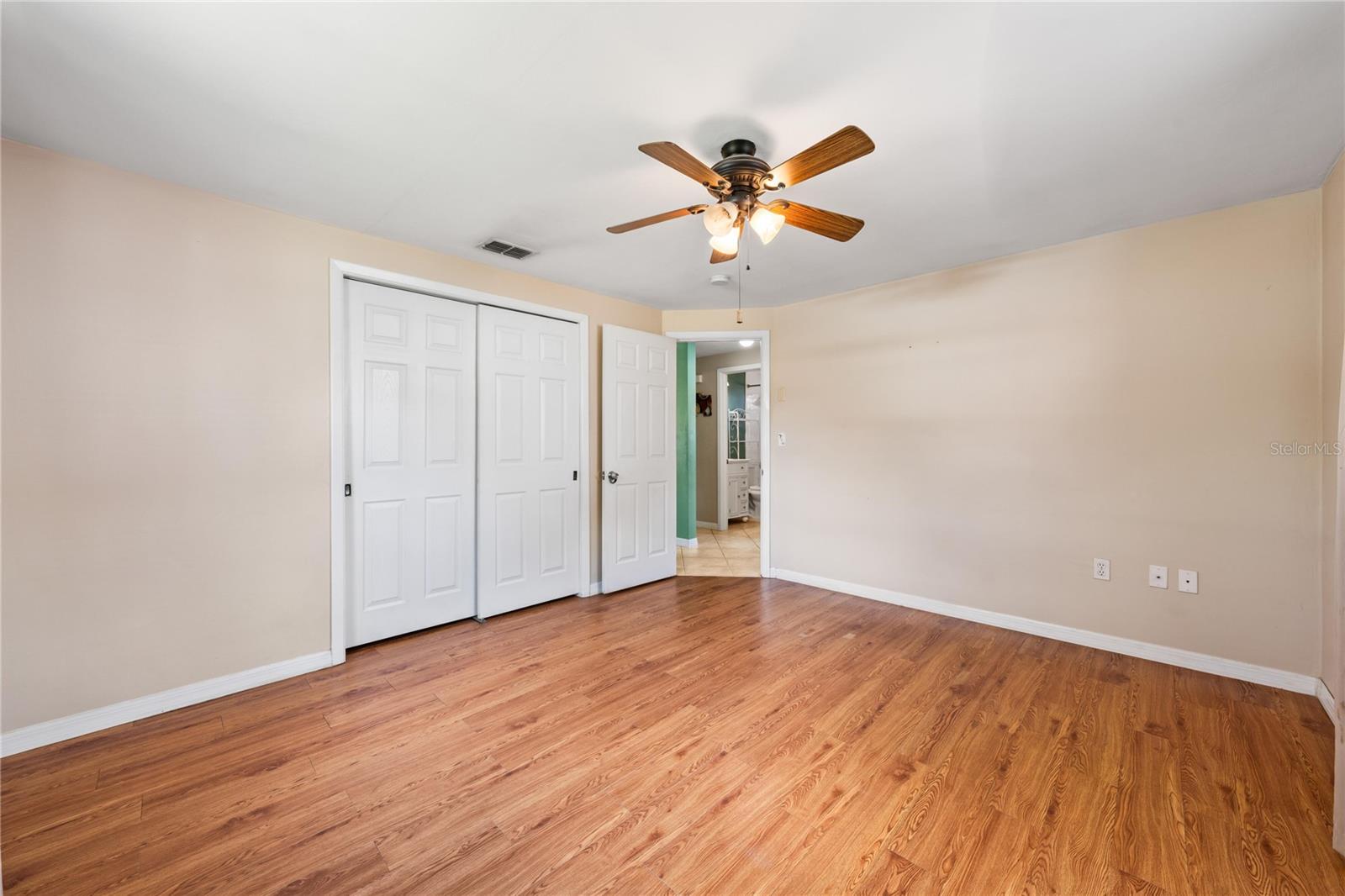 5017 OVERLOOK DR — photo 25