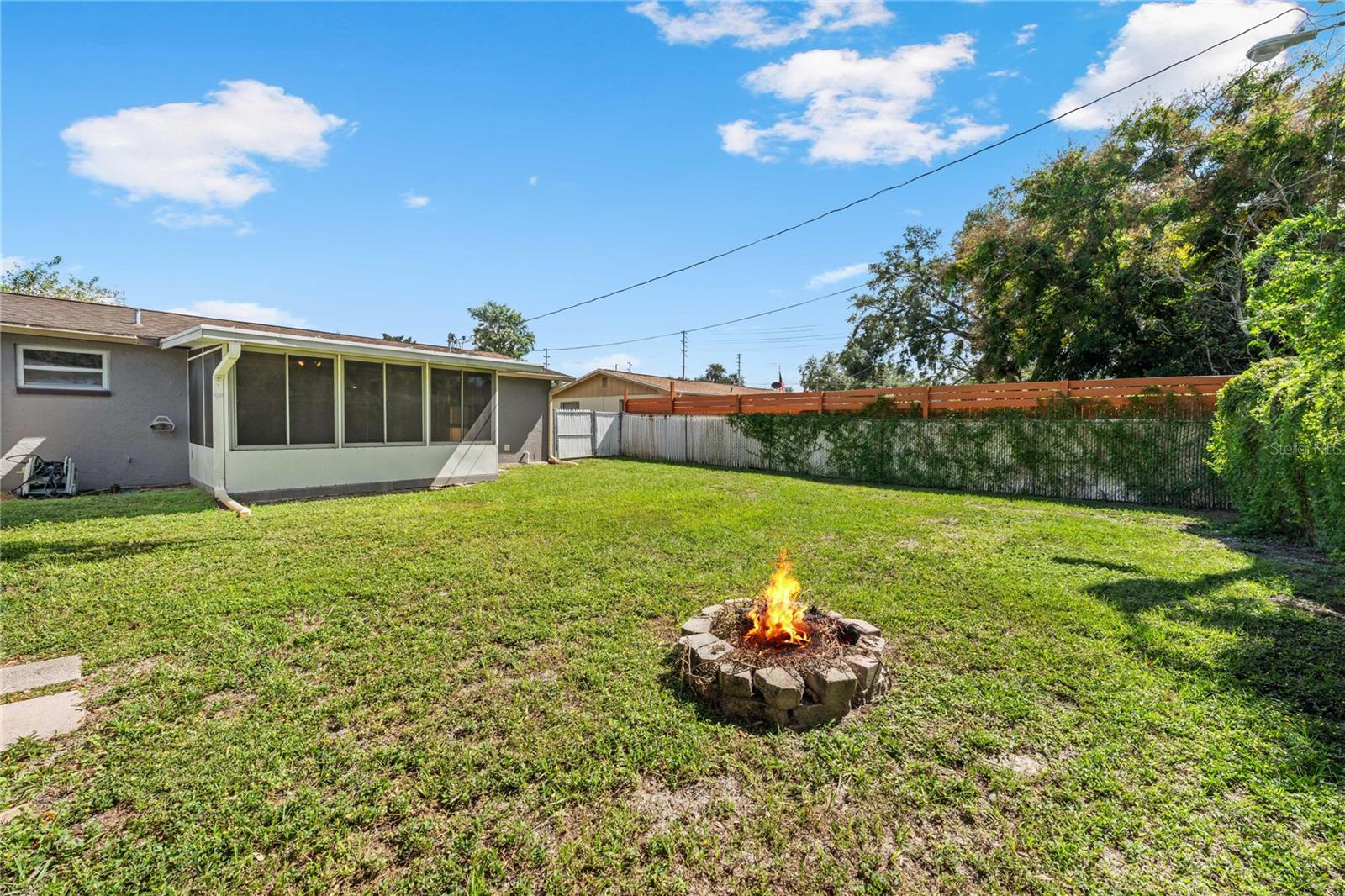 5017 OVERLOOK DR — photo 34