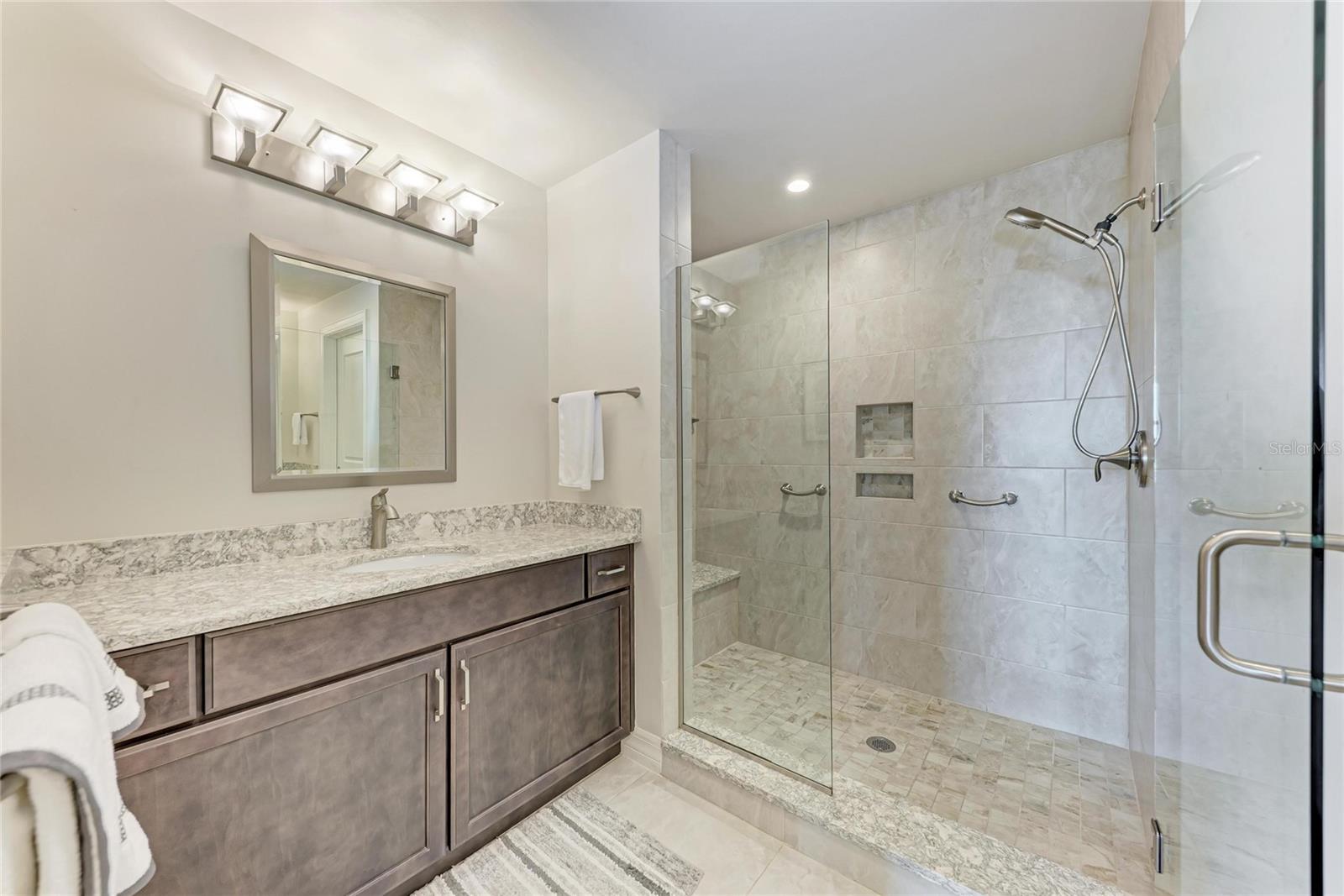 250 HIDDEN BAY DR #301 — photo 23