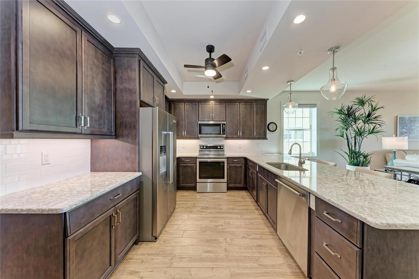 250 HIDDEN BAY DR #301 — photo 8