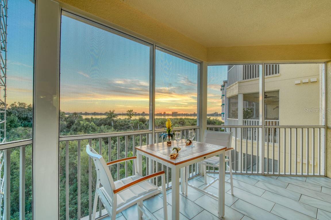 250 HIDDEN BAY DR #301 — photo 2