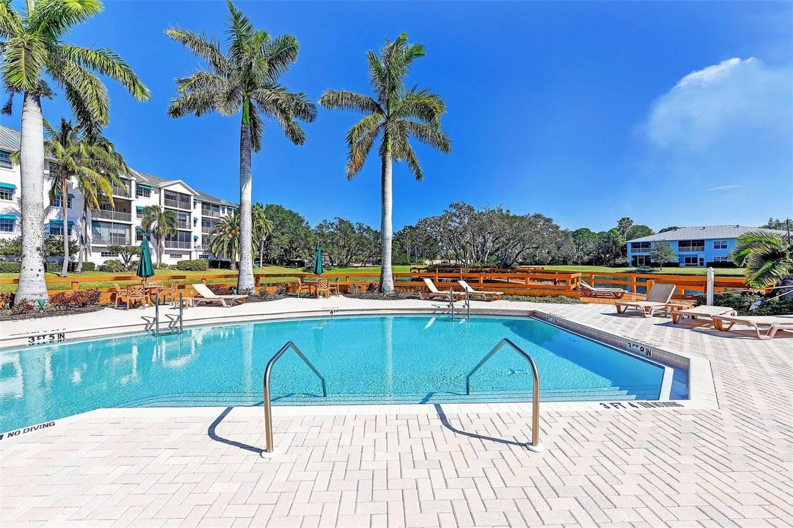 250 HIDDEN BAY DR #301 — photo 41
