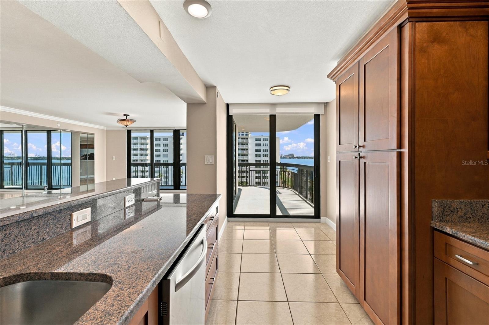 2413 BAYSHORE BLVD #1005 — photo 23