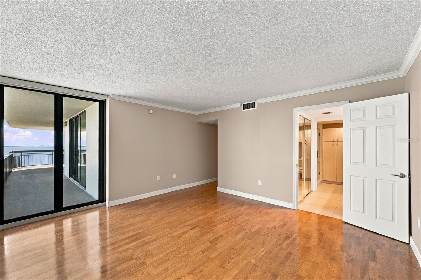 2413 BAYSHORE BLVD #1005 — photo 36