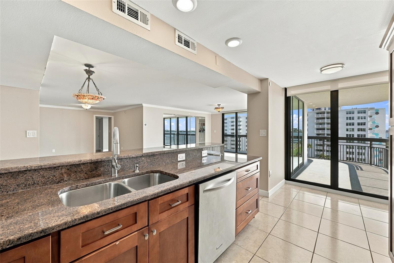 2413 BAYSHORE BLVD #1005 — photo 22