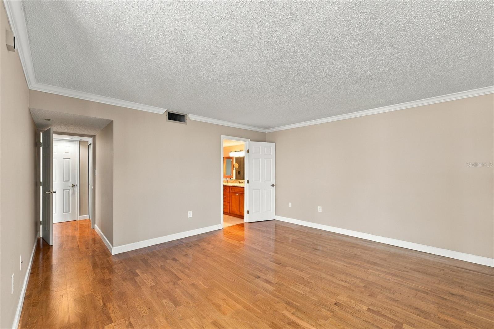 2413 BAYSHORE BLVD #1005 — photo 37
