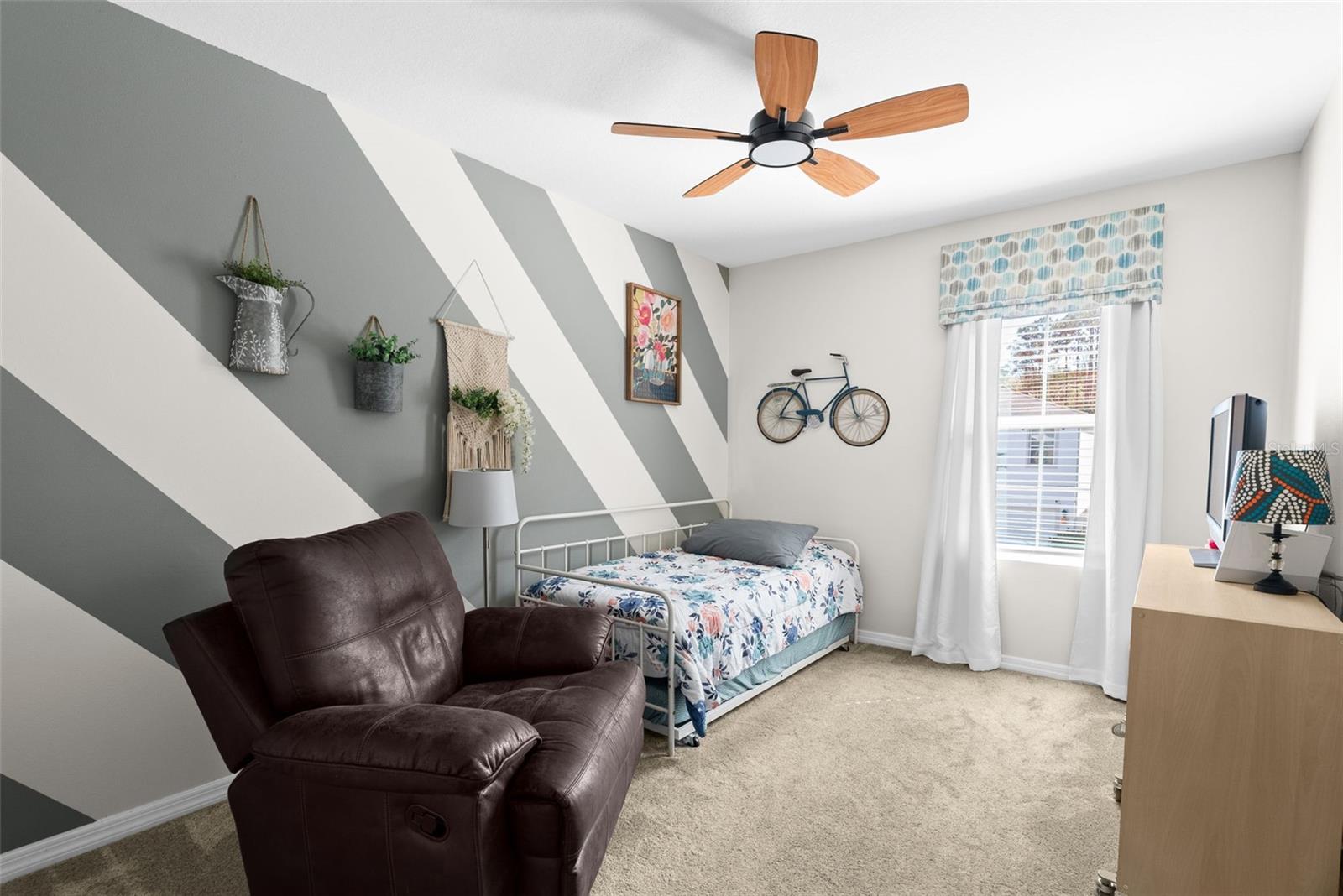 2401 MOON SHADOW RD — photo 29