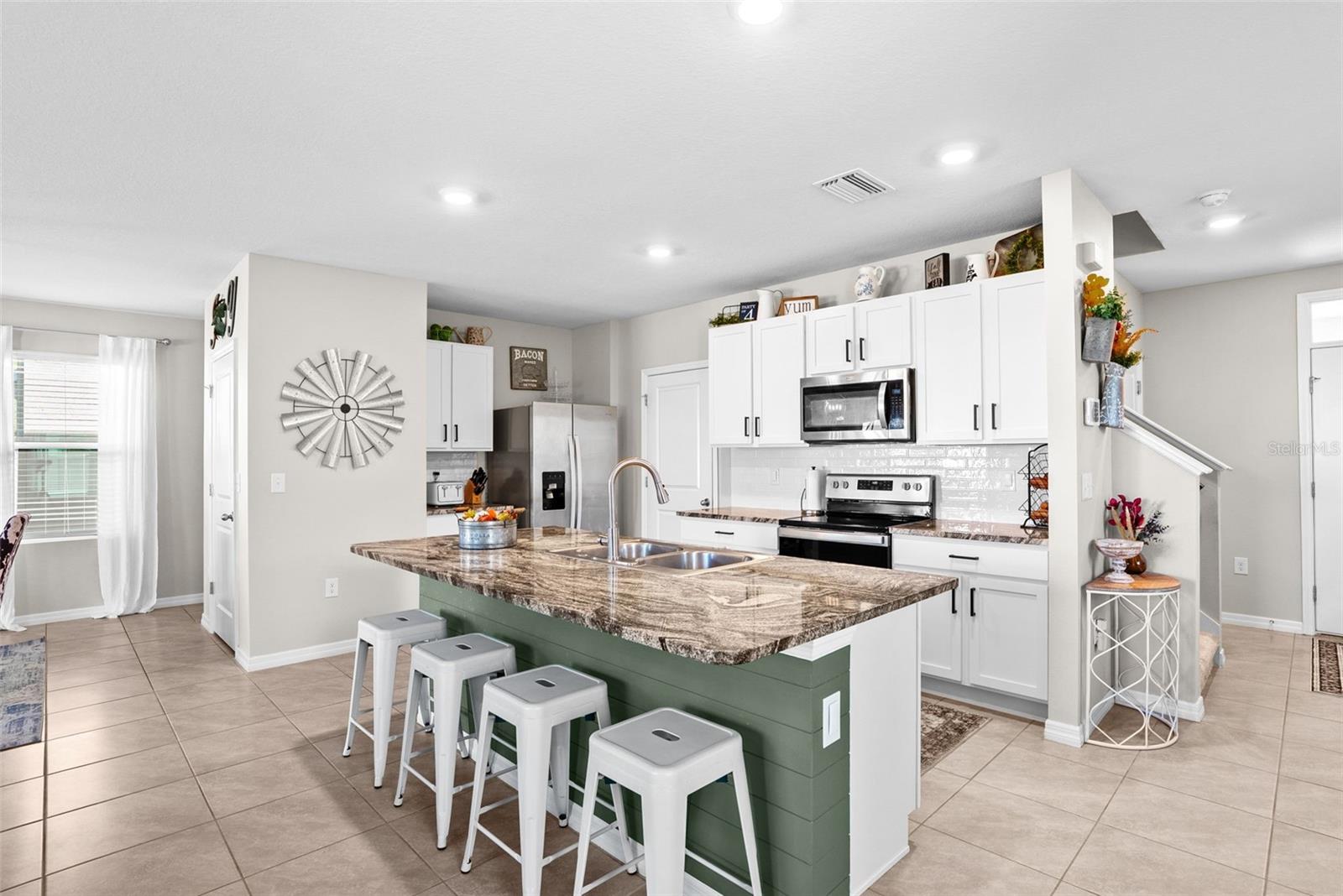 2401 MOON SHADOW RD — photo 6