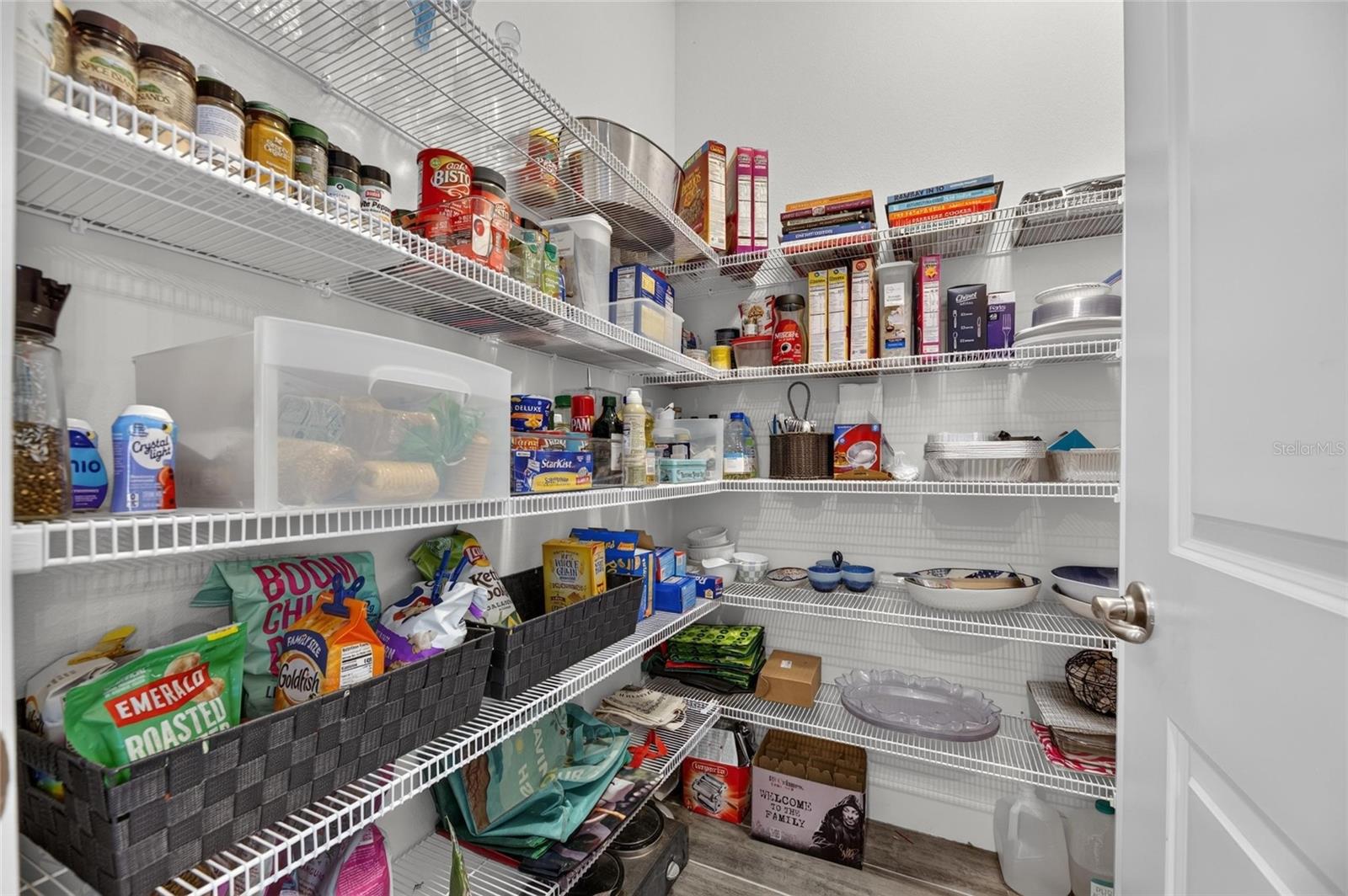 816 MANNS HARBOR DR — photo 49