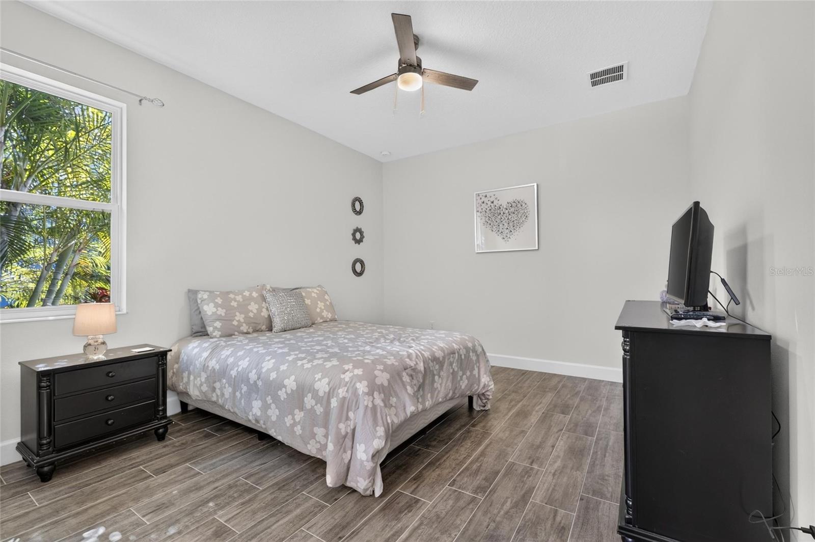 816 MANNS HARBOR DR — photo 36