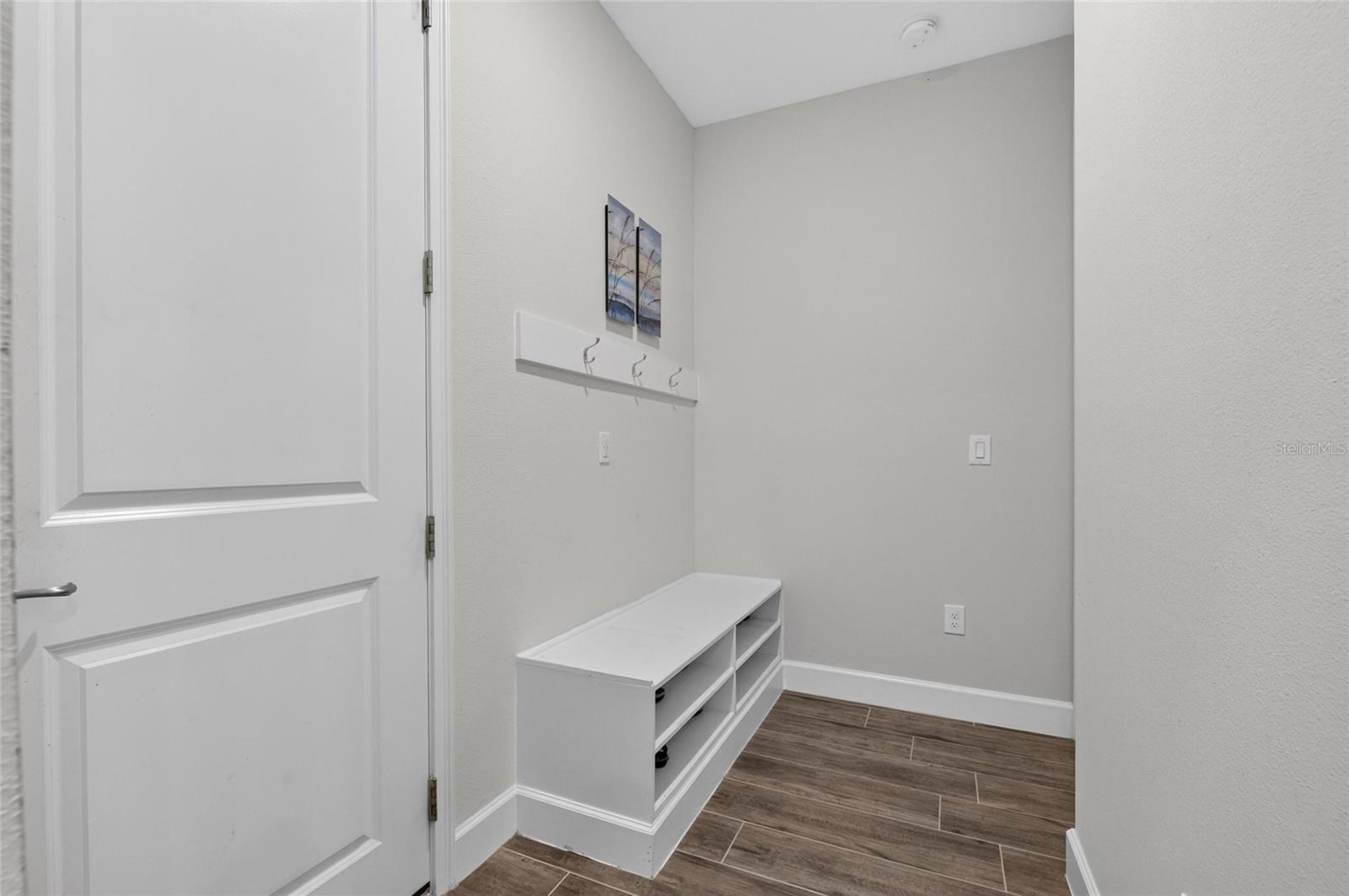 816 MANNS HARBOR DR — photo 35