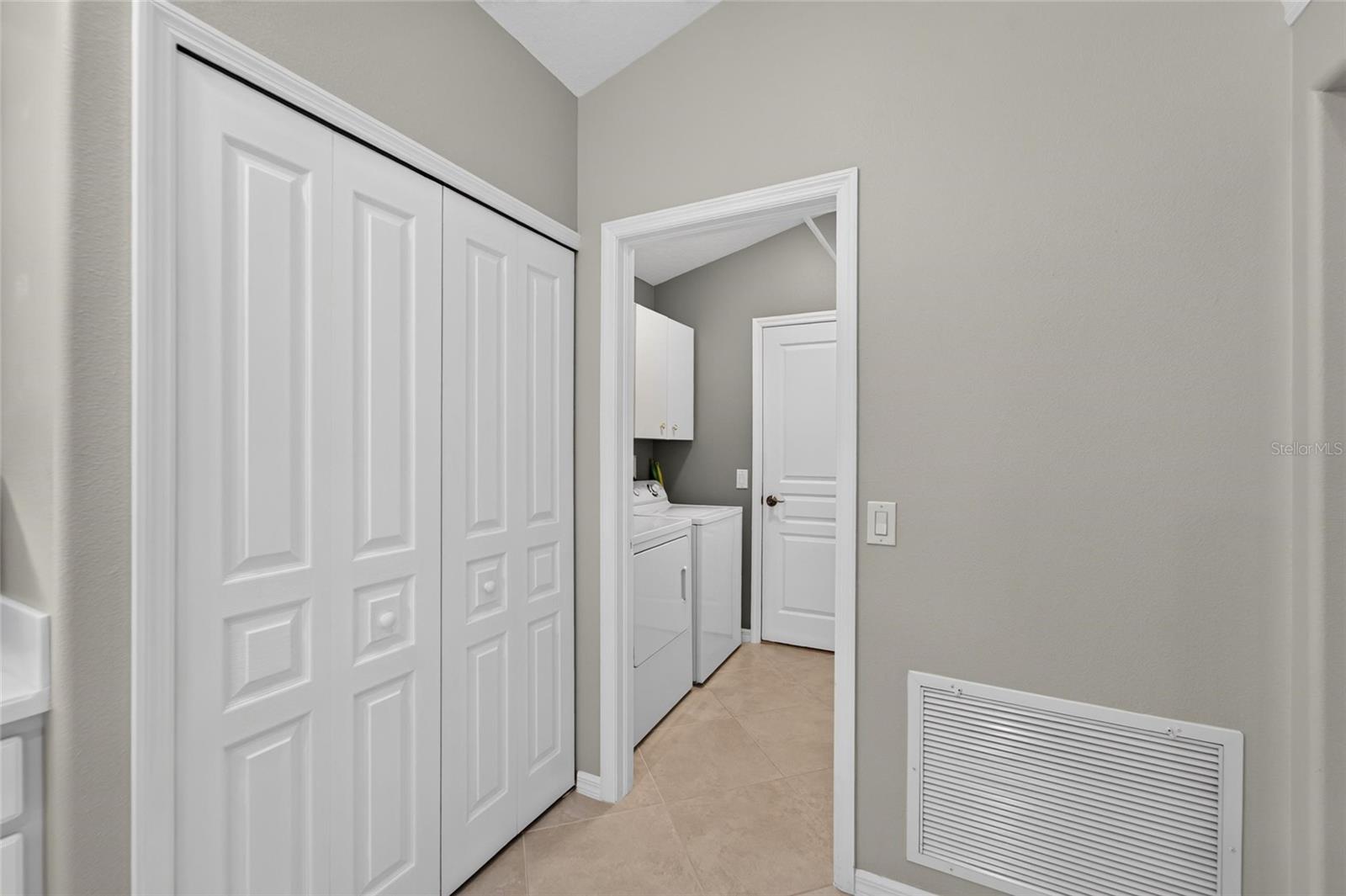 174 BRAEMAR AVE — photo 27