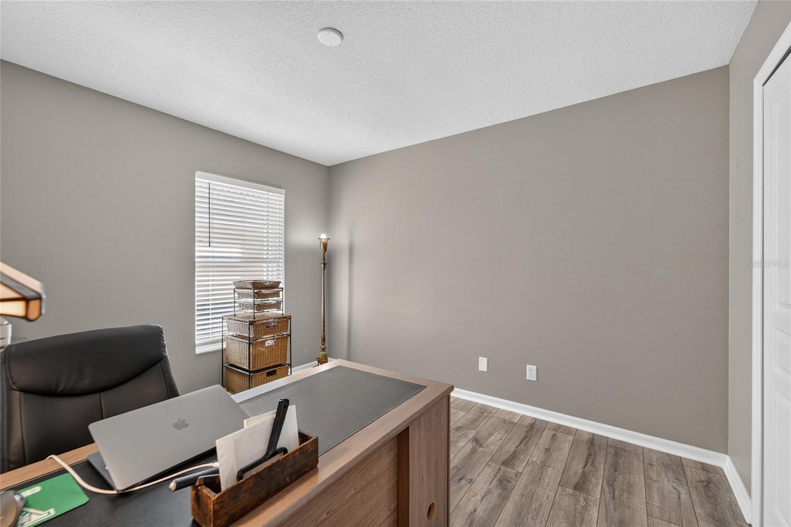 174 BRAEMAR AVE — photo 37