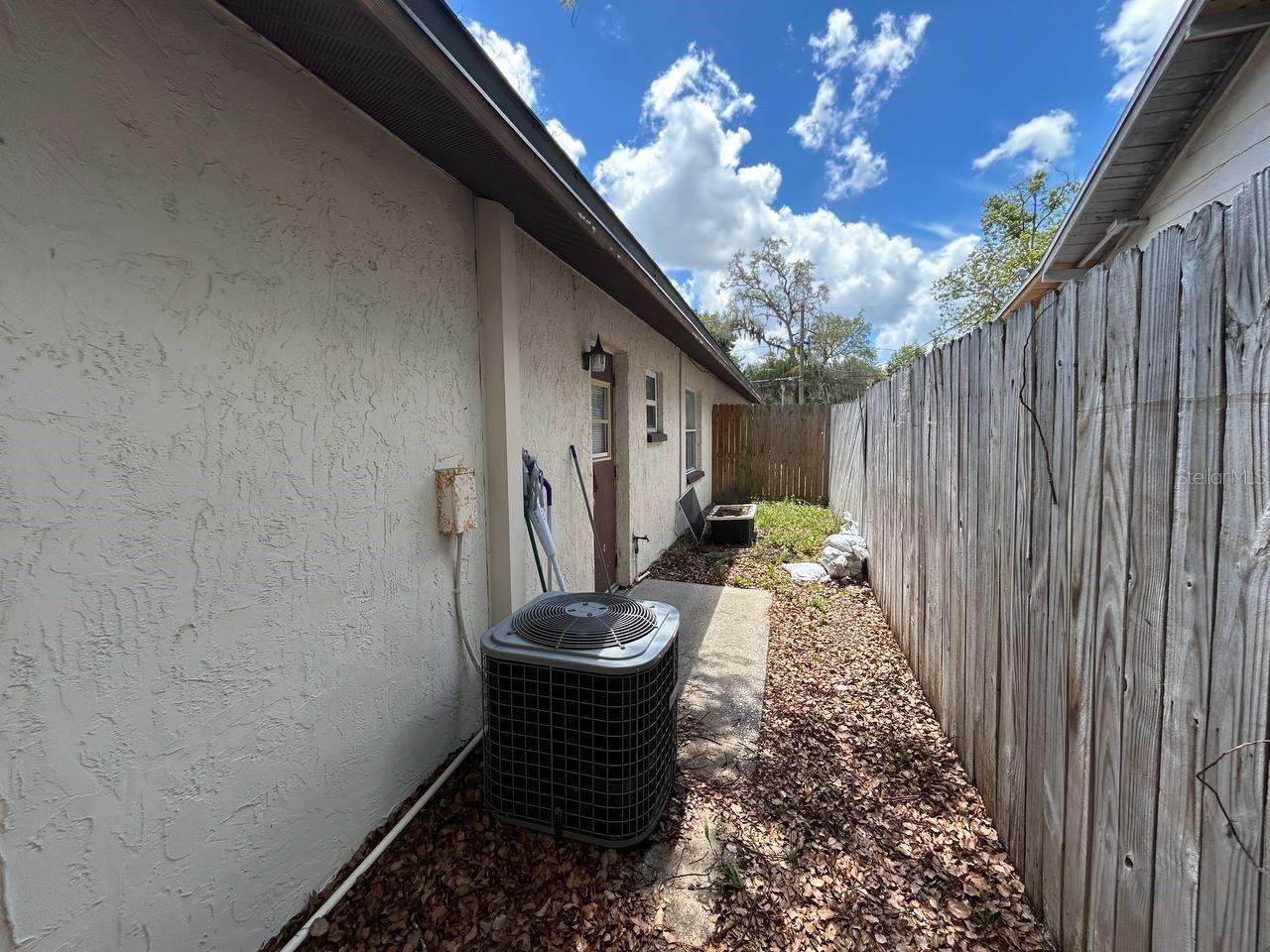 5800 MONTANA AVE — photo 23