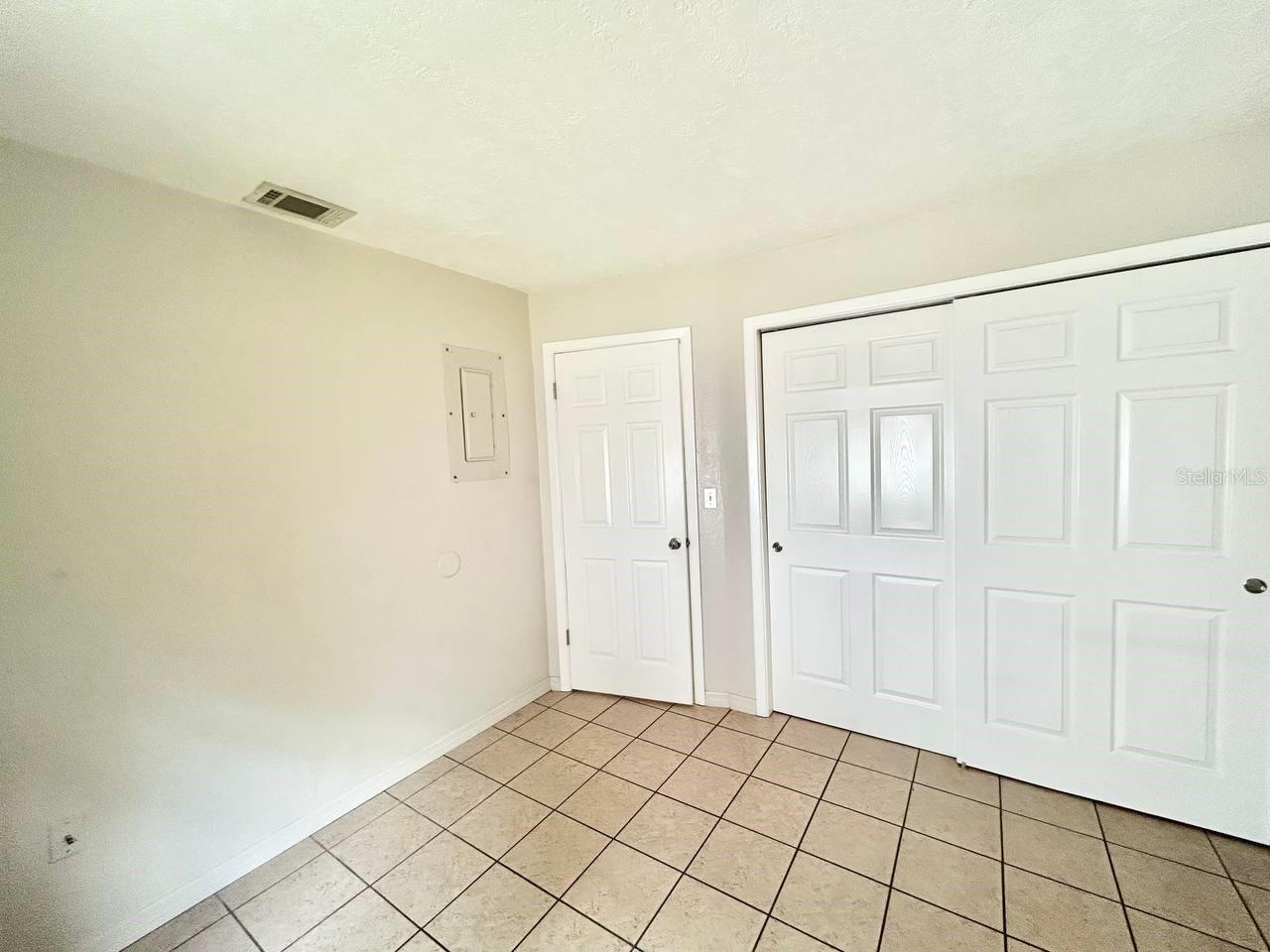5800 MONTANA AVE — photo 17